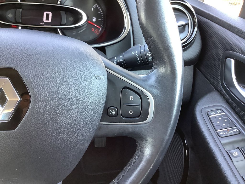 Used Renault Clio 2018 for sale - 77952768: Photo 14