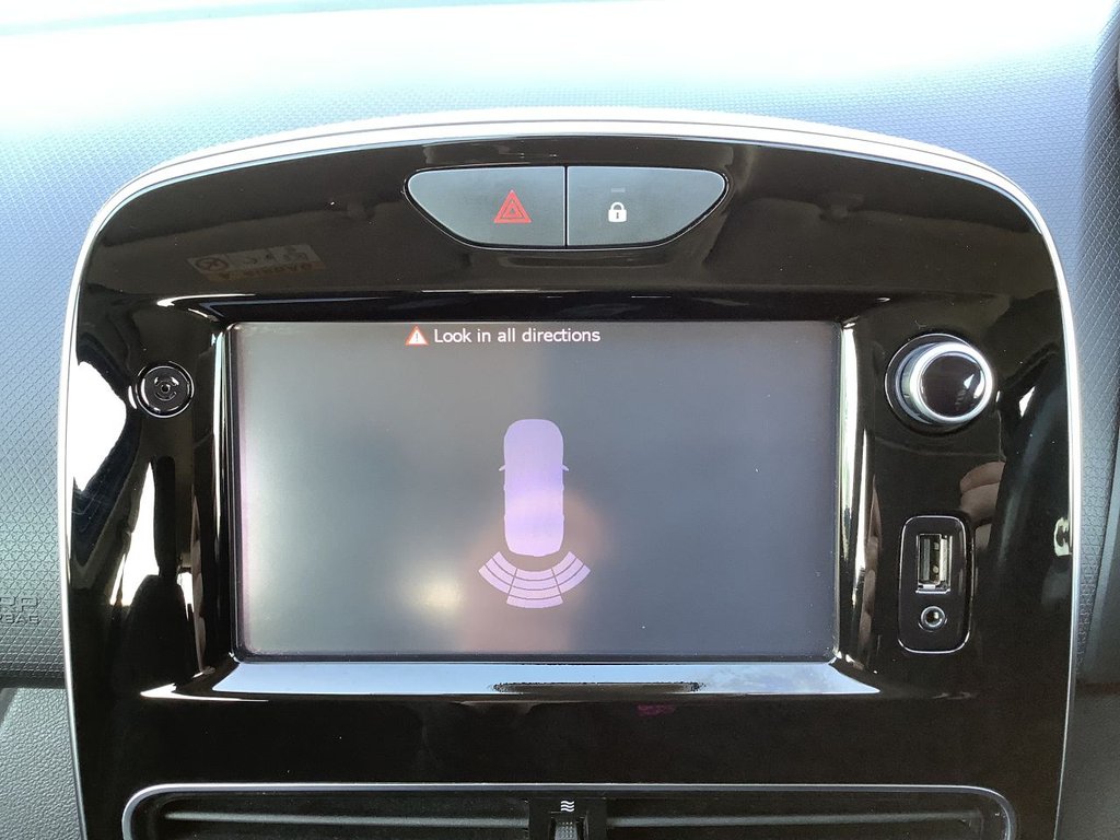 Used Renault Clio 2018 for sale - 77952768: Photo 18