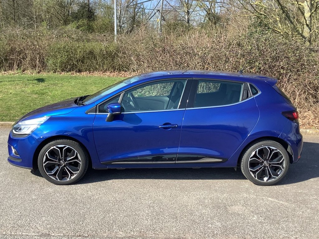 Used Renault Clio 2018 for sale - 77952768: Photo 2