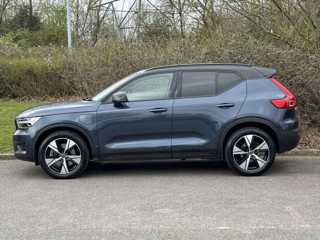 Used Volvo XC40 2021 for sale - 78002378: Photo 2