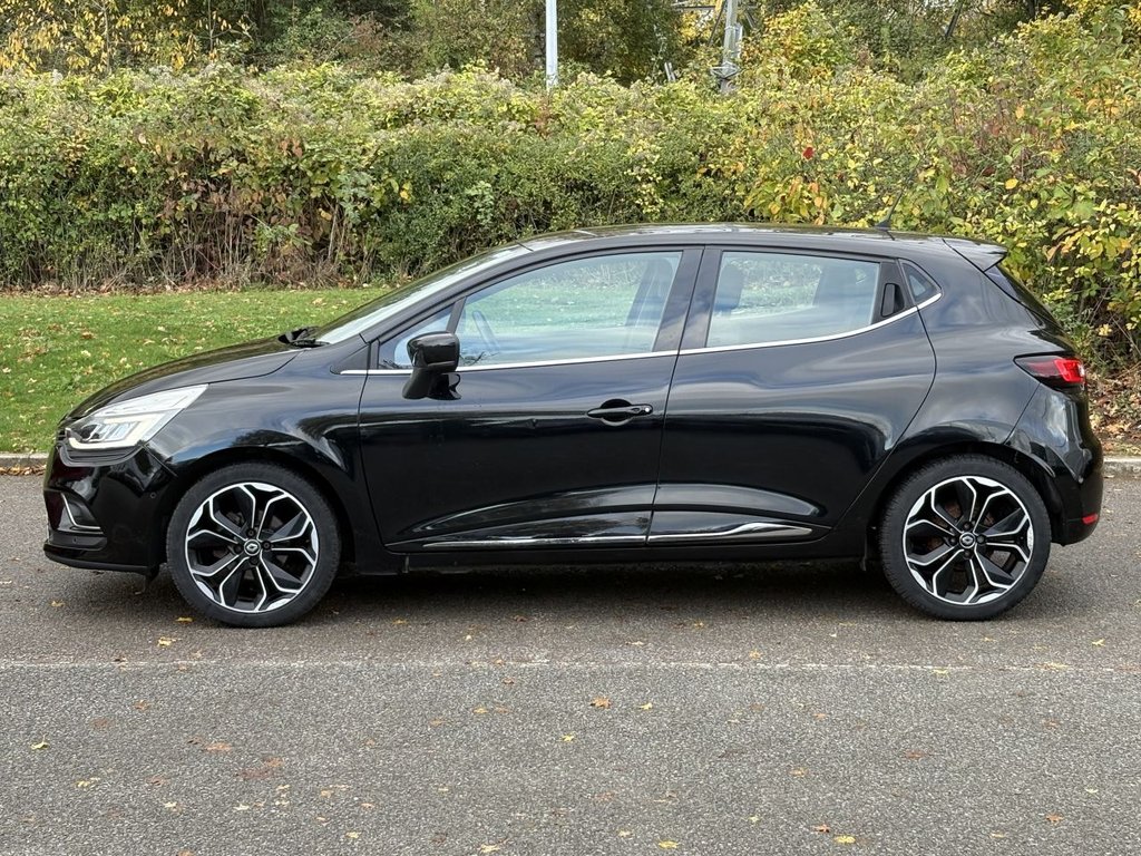 Used Renault Clio 2017 for sale - 76356416: Photo 2