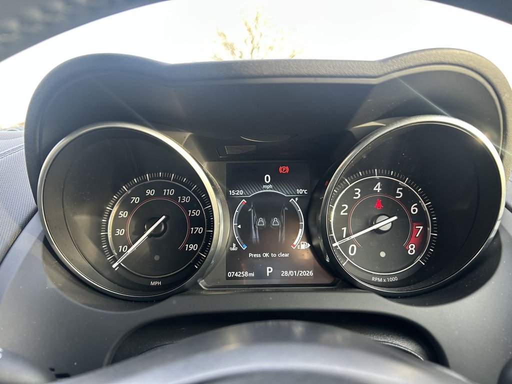 Used Jaguar F-Type 2016 for sale - 77341402: Photo 14