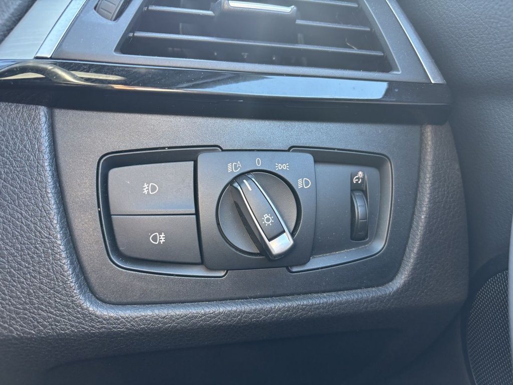 Used BMW 3 Series 2017 for sale - 76406403: Photo 18