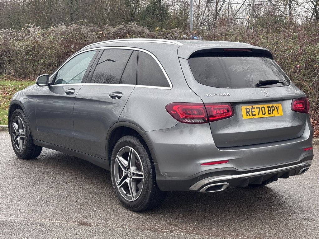 Used Mercedes-Benz GLC 2020 for sale - 76985801: Photo 3