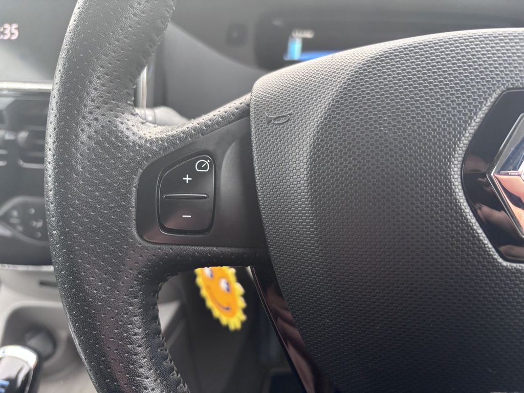 Used Renault Zoe 2016 for sale - 76496179: Photo 13