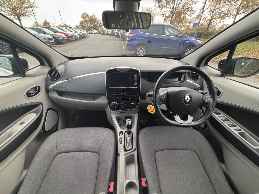 Used Renault Zoe 2016 for sale - 76496179: Photo 9