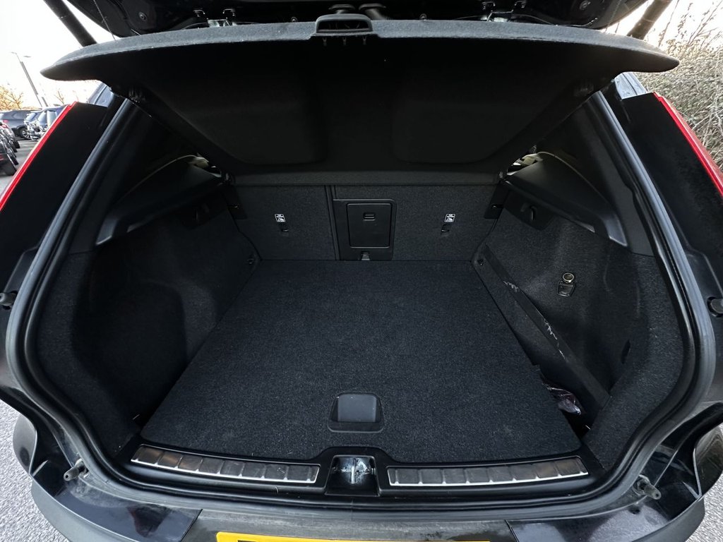 Used Volvo XC40 2020 for sale - 77936364: Photo 11