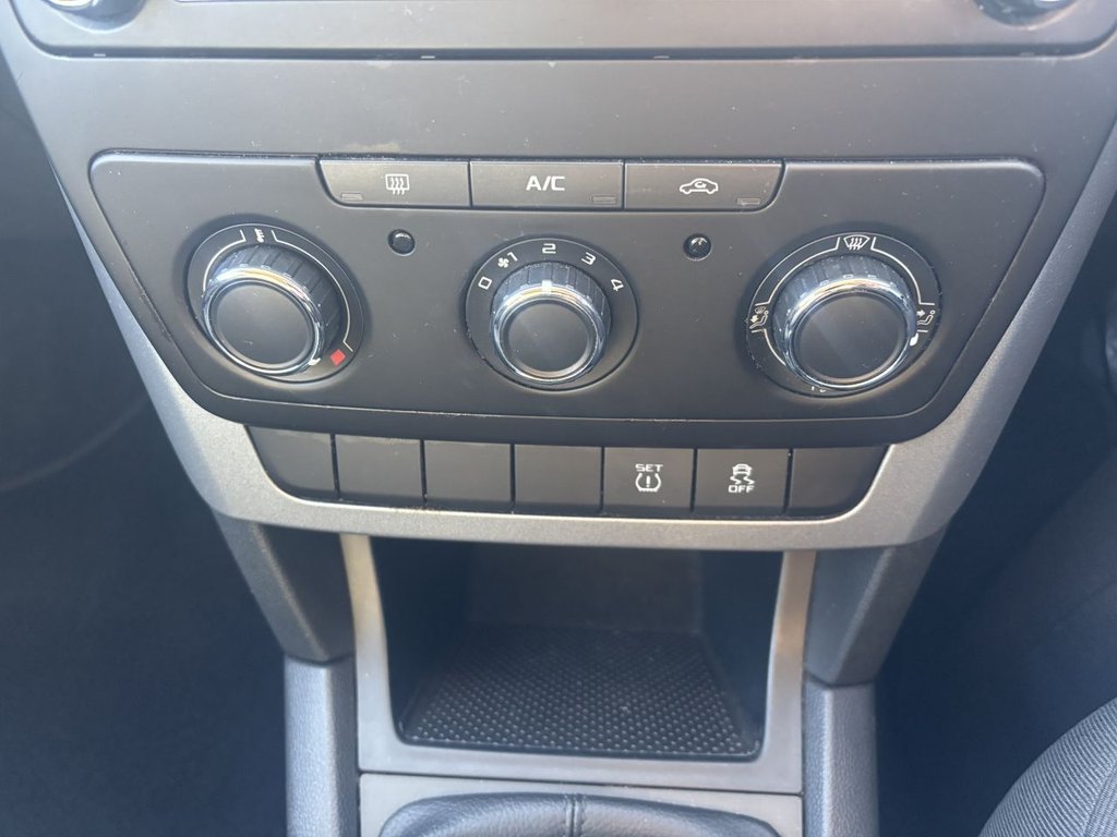 Used Skoda Yeti 2014 for sale - 77084117: Photo 17