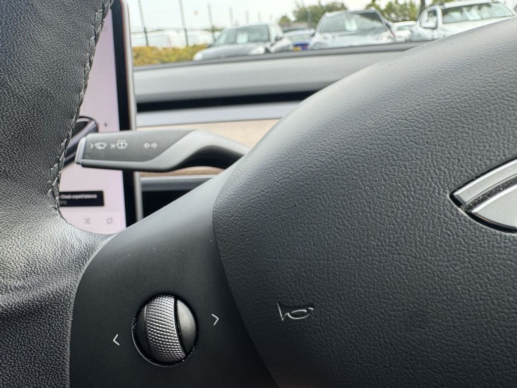 Used Tesla Model 3 2021 for sale - 76132328: Photo 14