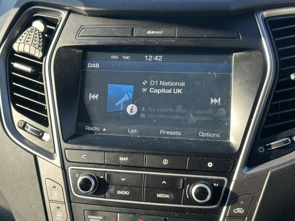 Used Hyundai Santa Fe 2016 for sale - 76642383: Photo 12