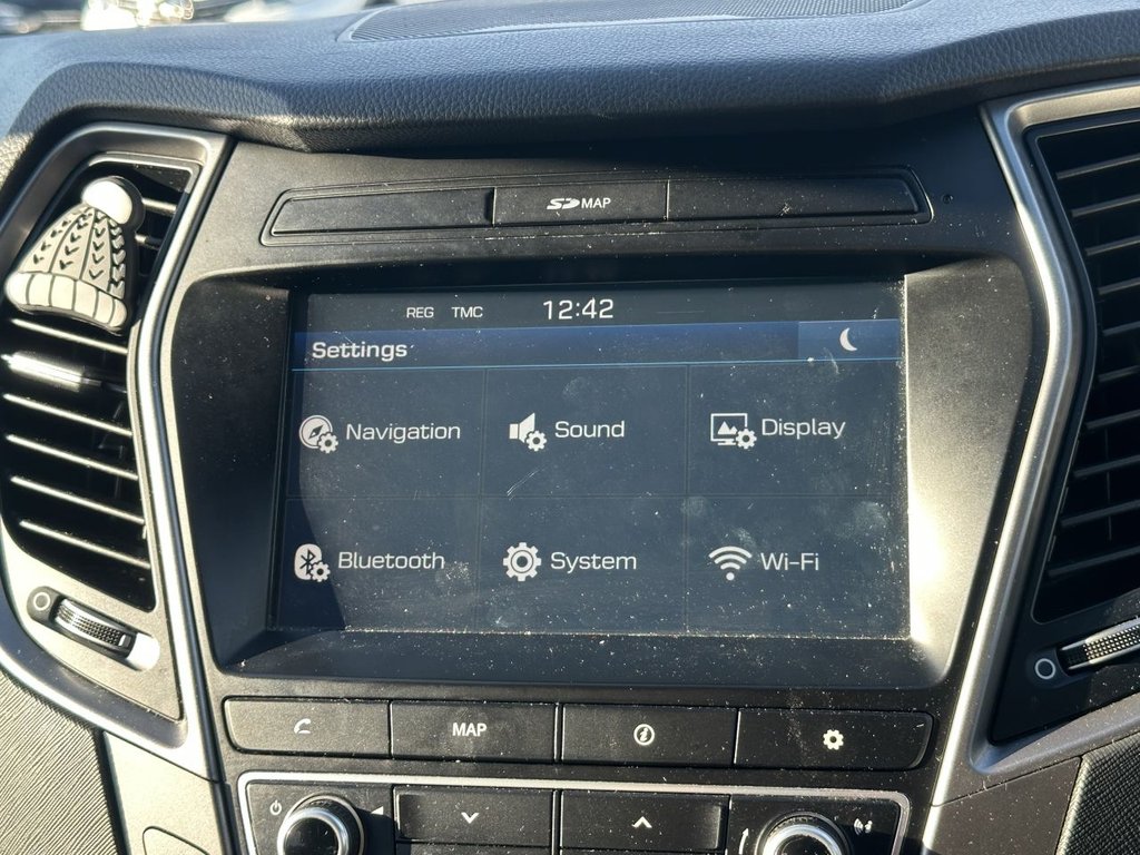 Used Hyundai Santa Fe 2016 for sale - 76642383: Photo 16