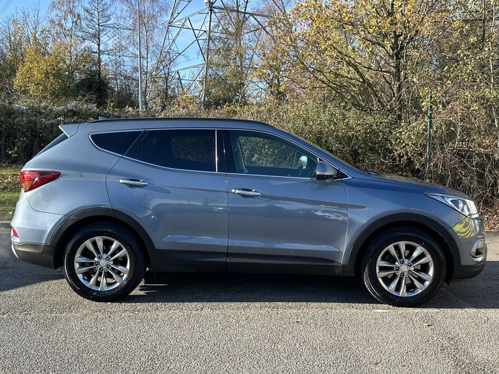 Used Hyundai Santa Fe 2016 for sale - 76642383: Photo 6