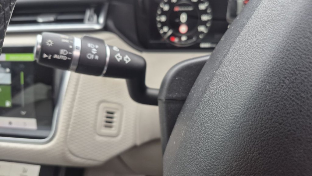 Used Land Rover Range Rover Velar 2017 for sale - 76303663: Photo 13