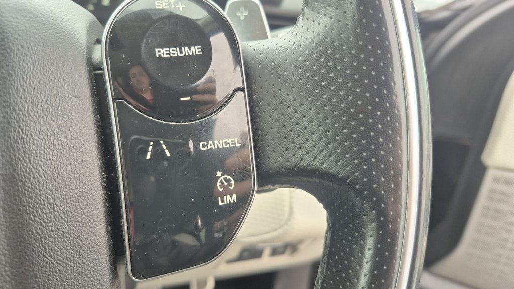 Used Land Rover Range Rover Velar 2017 for sale - 76303663: Photo 16