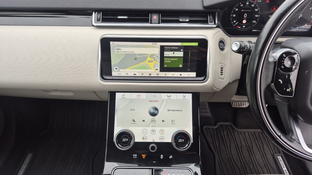 Used Land Rover Range Rover Velar 2017 for sale - 76303663: Photo 17