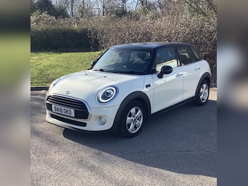 MINI Hatch feature image