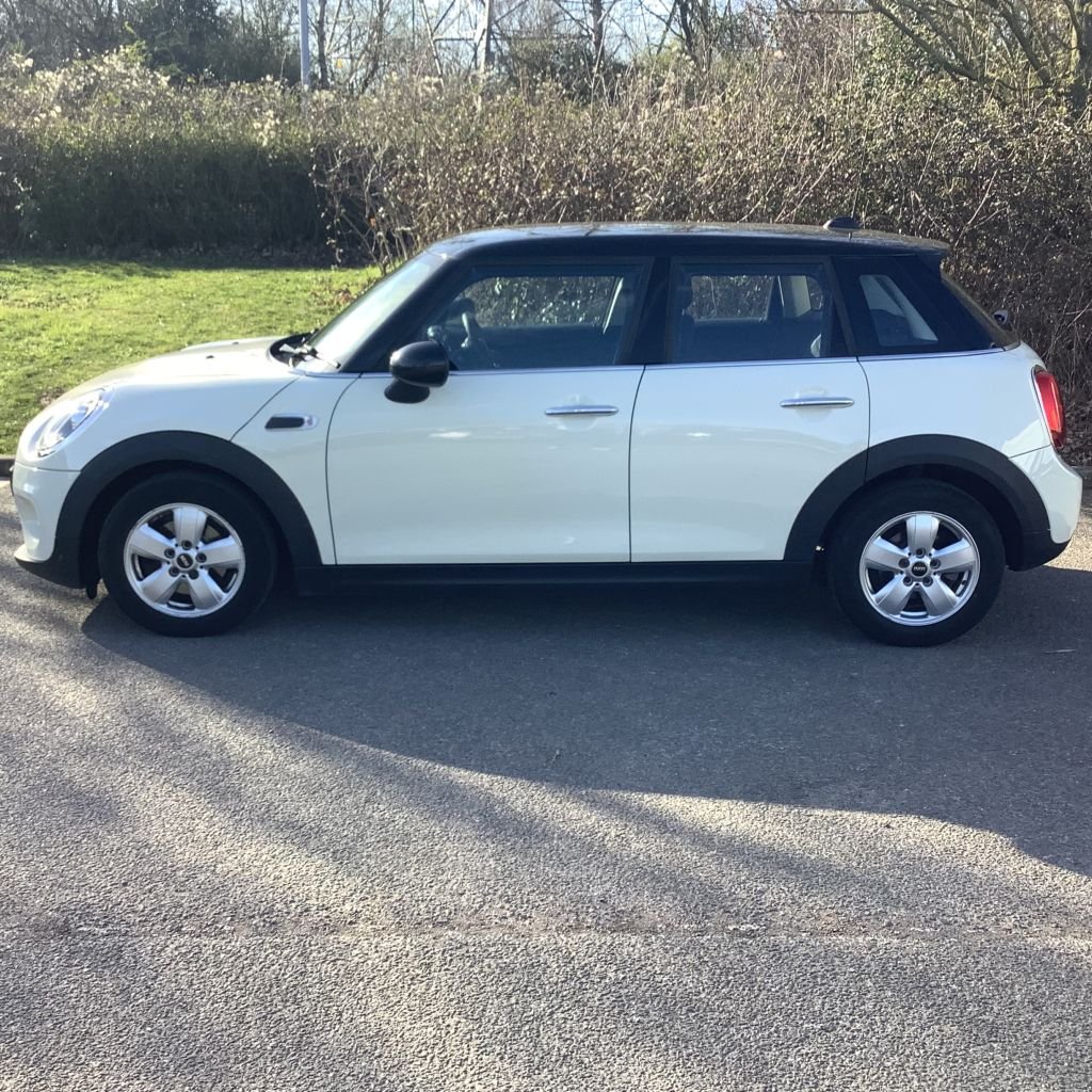 Used MINI Hatch 2018 for sale - 77919843: Photo 2