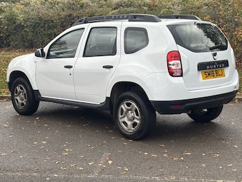 Used Dacia Duster 2018 for sale - 76454301: Photo