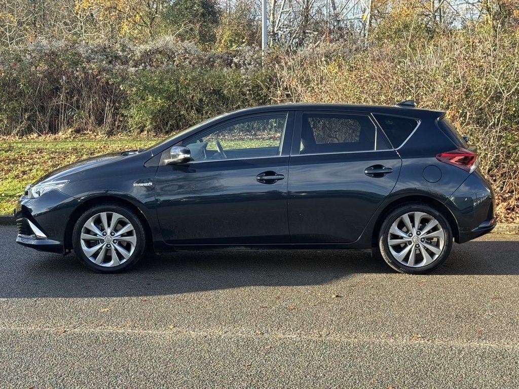 Used Toyota Auris 2016 for sale - 76840916: Photo 2