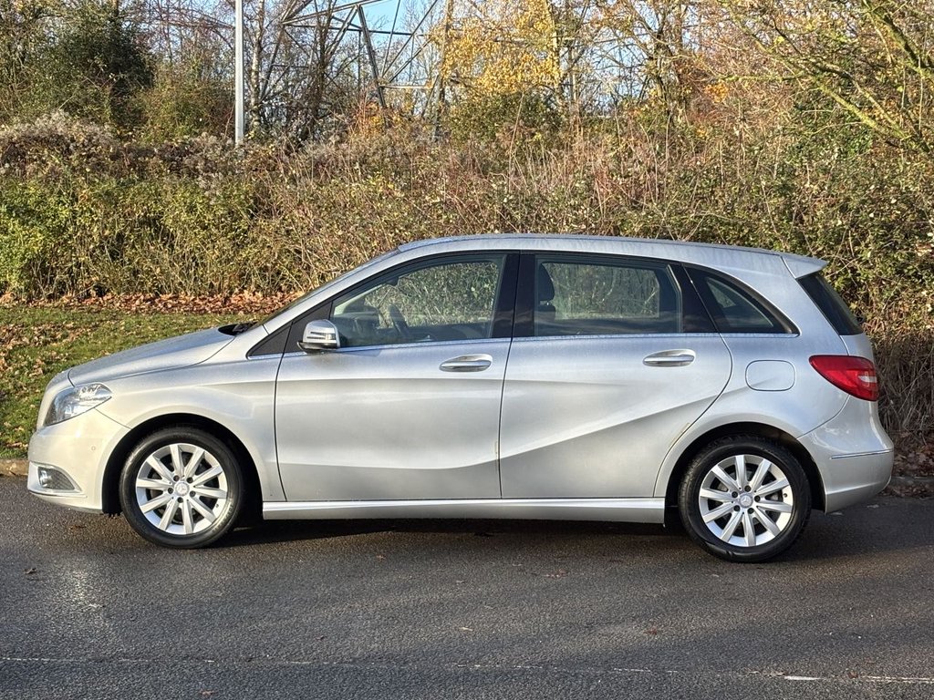 Used Mercedes-Benz B Class 2014 for sale - 76783742: Photo 2