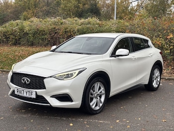 Used Infiniti Q30 2017 for sale - 76454308: Photo