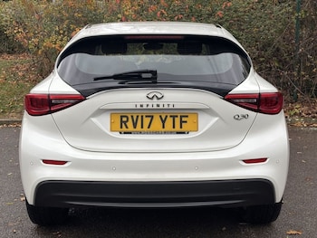 Used Infiniti Q30 2017 for sale - 76454308: Photo