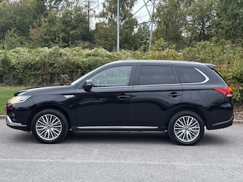 Used Mitsubishi Outlander 2021 for sale - 76147310: Photo 2