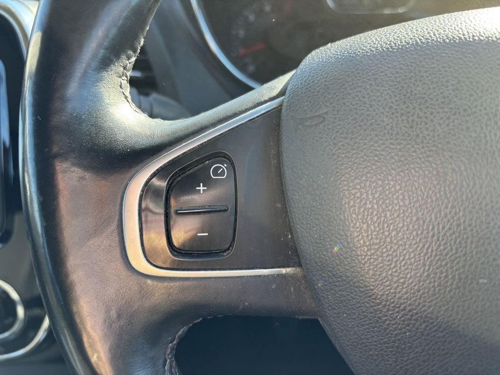 Used Renault Captur 2016 for sale - 76185307: Photo 13