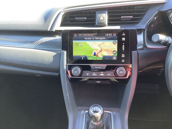 Used Honda Civic 2018 for sale - 76245350: Photo 17