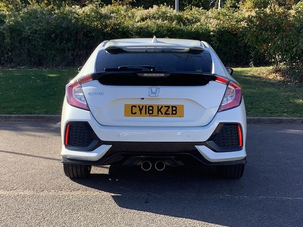 Used Honda Civic 2018 for sale - 76245350: Photo 4