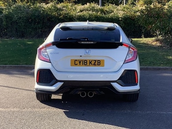 Used Honda Civic 2018 for sale - 76245350: Photo 4