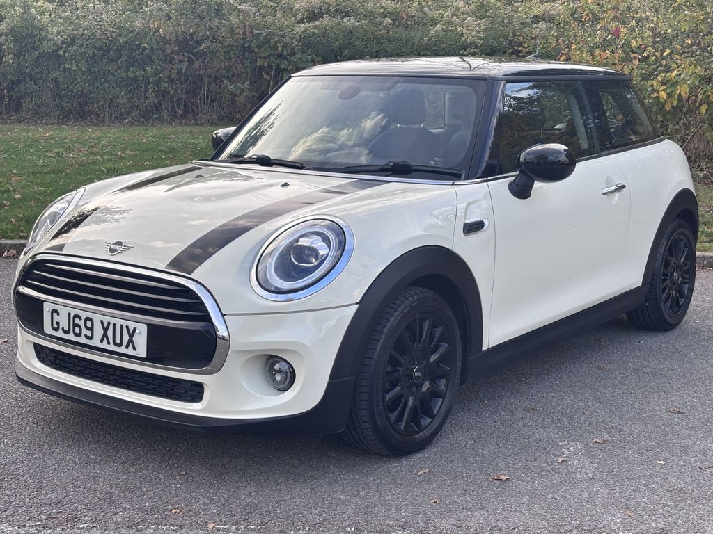 Used MINI Hatch 2019 for sale - 76345983: Photo 1