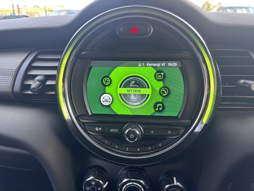 Used MINI Hatch 2019 for sale - 76345983: Photo 23