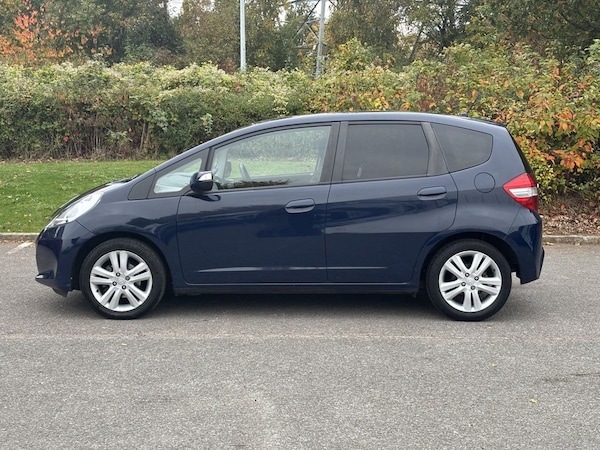 Used Honda Jazz 2013 for sale - 76303808: Photo 2