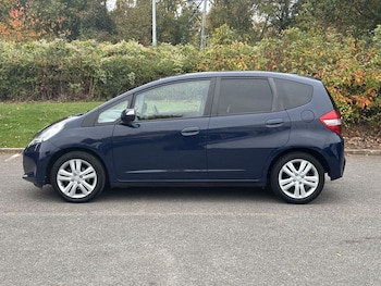Used Honda Jazz 2013 for sale - 76303808: Photo 2