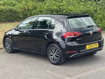 Used Volkswagen Golf 2018 for sale - 75037974: Photo