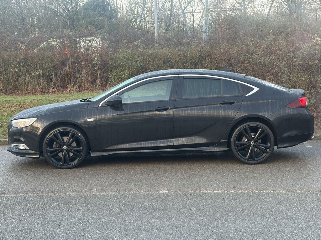 Used Vauxhall Insignia 2018 for sale - 77153209: Photo 2