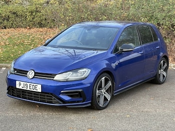 Volkswagen - Golf