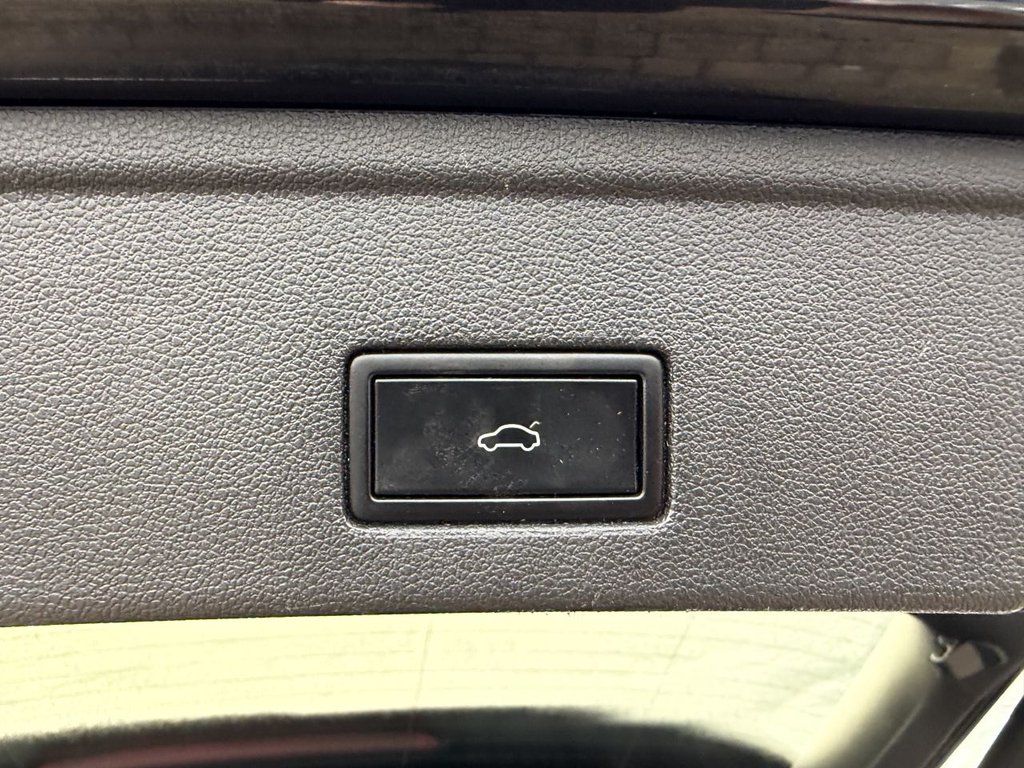 Used Volkswagen Touareg 2018 for sale - 77780114: Photo 12