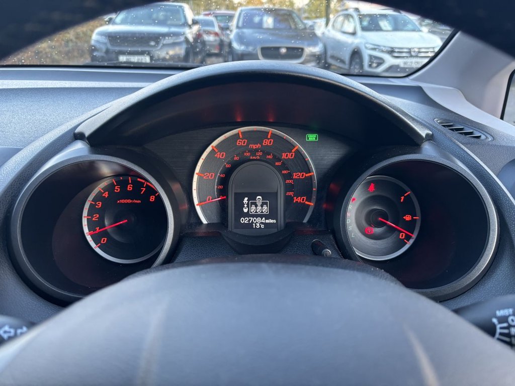 Used Honda Jazz 2015 for sale - 76356238: Photo 15