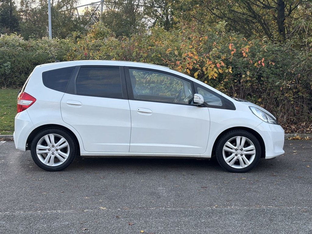 Used Honda Jazz 2015 for sale - 76356238: Photo 6