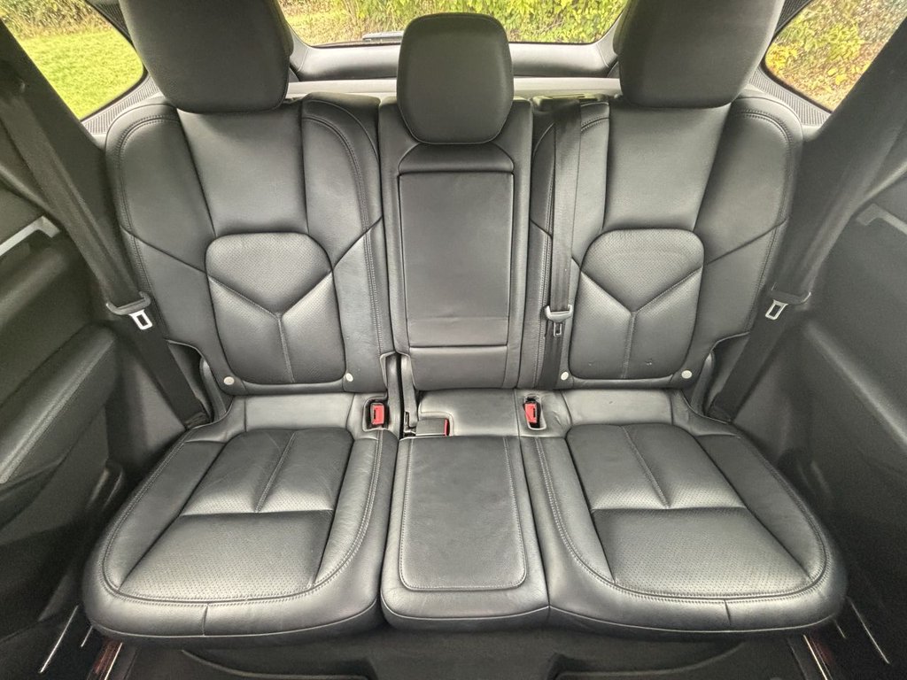 Used Porsche Cayenne 2016 for sale - 76039414: Photo 10