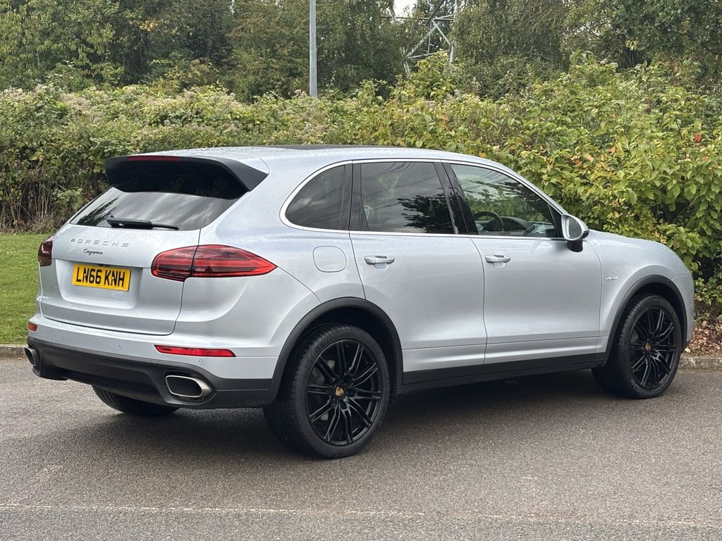 Used Porsche Cayenne 2016 for sale - 76039414: Photo 5