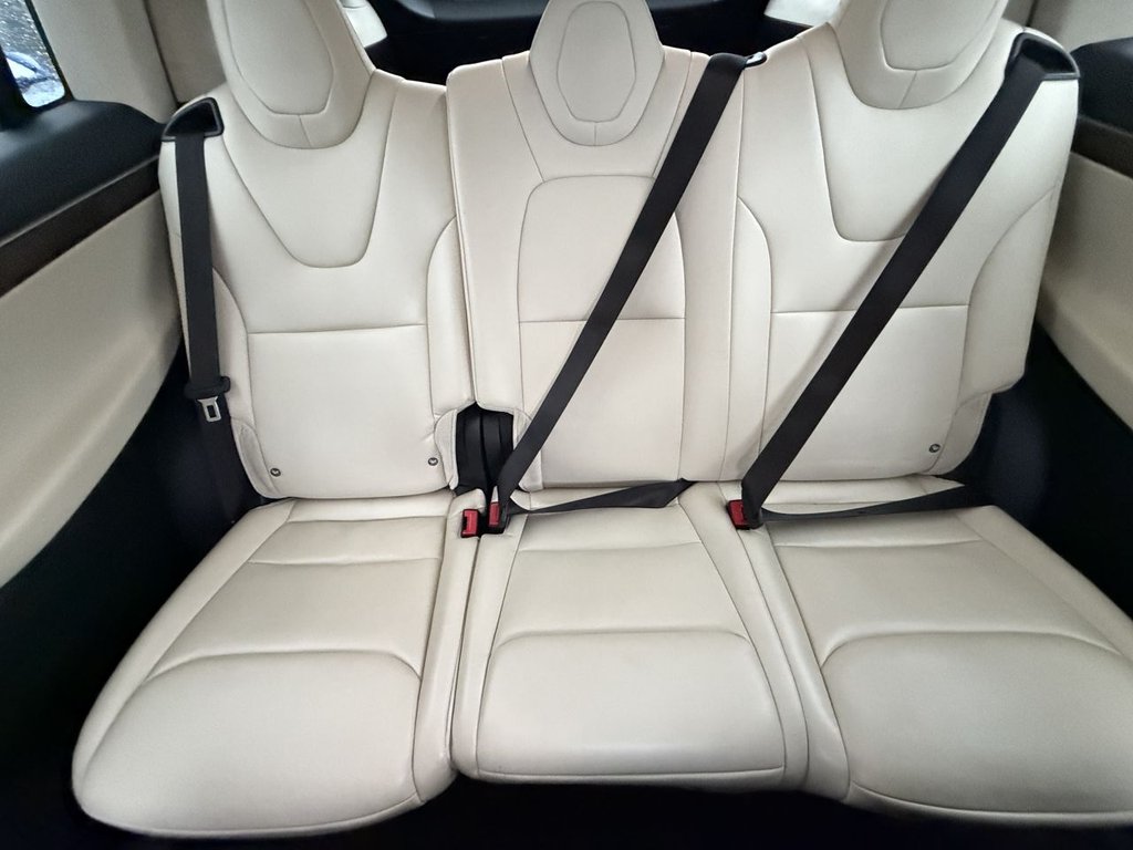 Used Tesla Model X 2018 for sale - 78082203: Photo 11