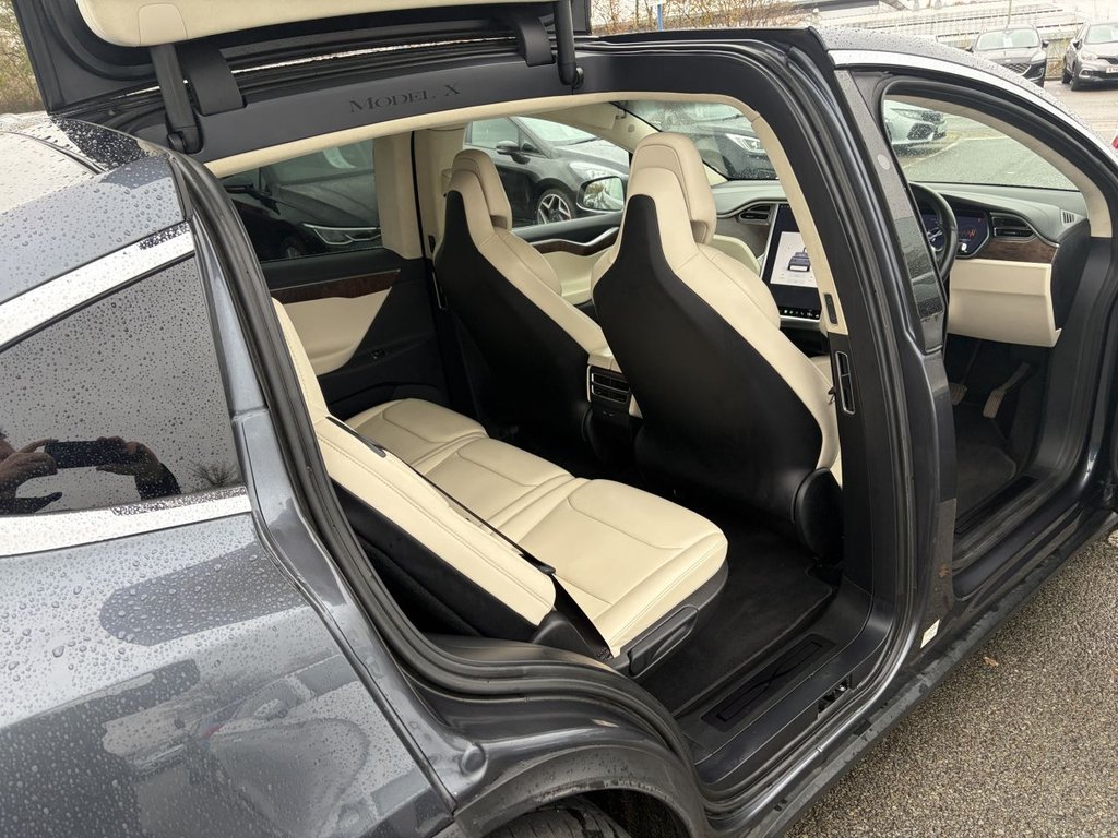Used Tesla Model X 2018 for sale - 78082203: Photo 12