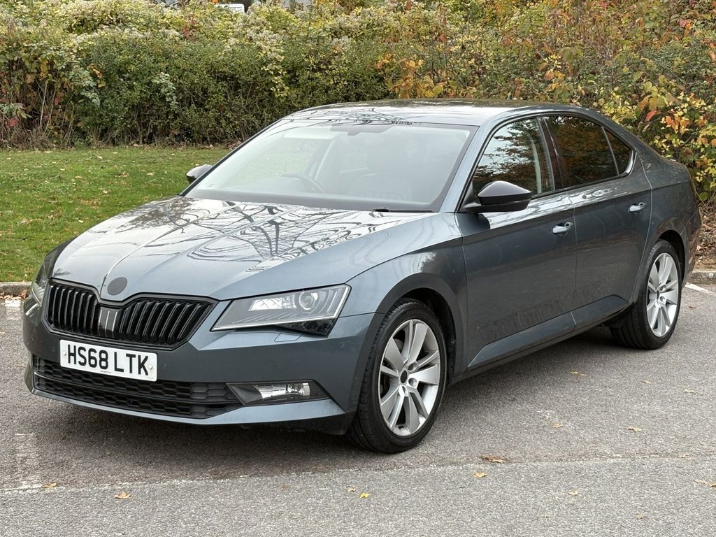 Used Skoda Superb 2019 for sale - 76417081: Photo 1