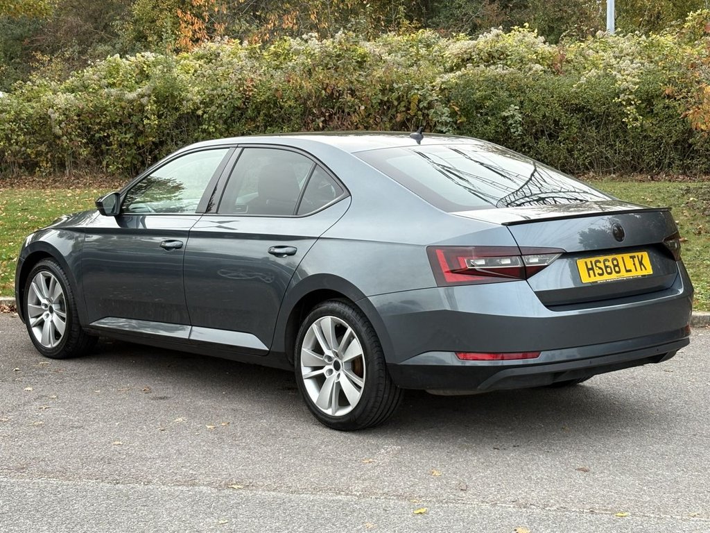 Used Skoda Superb 2019 for sale - 76417081: Photo 3