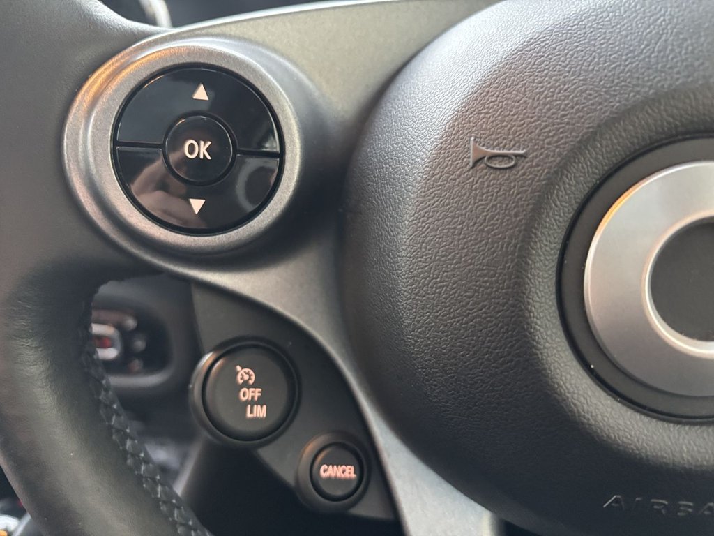 Used smart fortwo 2022 for sale - 76454042: Photo 11