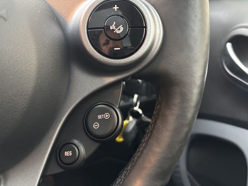 Used smart fortwo 2022 for sale - 76454042: Photo 16