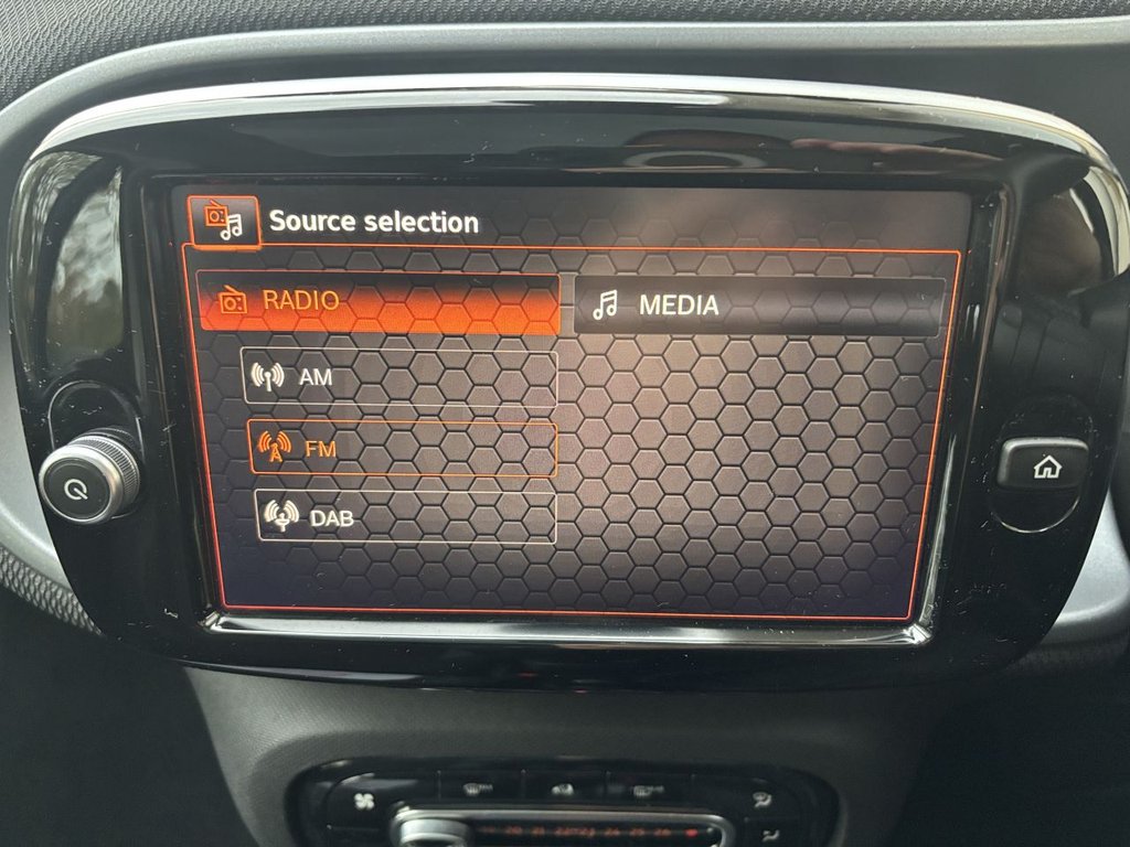 Used smart fortwo 2022 for sale - 76454042: Photo 17